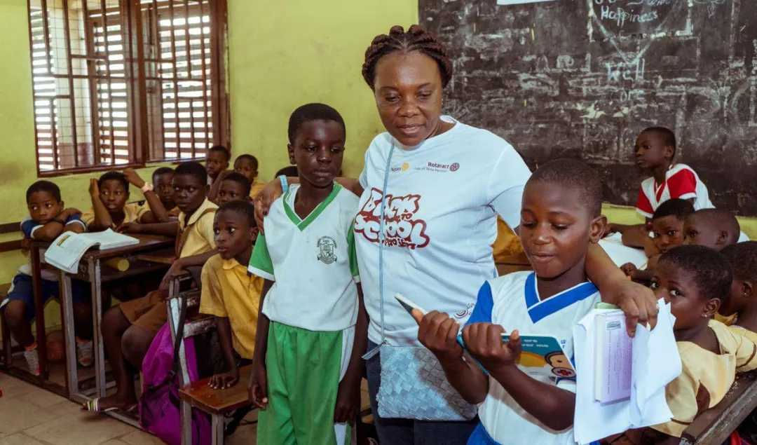 CHINT Held Back to School Campaign in Ghana